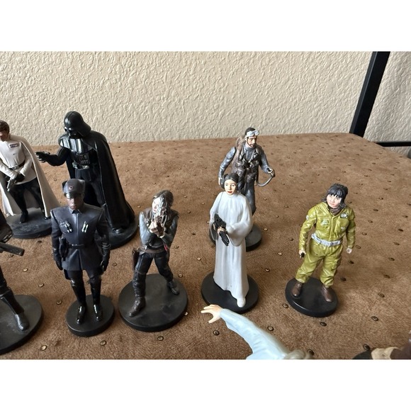 Star Wars Lot of  24 Disney Lucas Film Ltd Action Figures - Picture 8 of 12